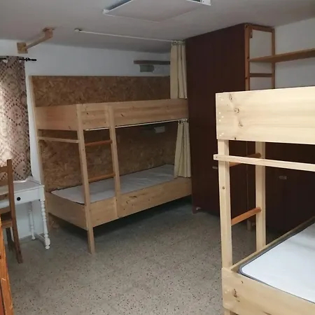 Bett 1 Im Maenner 4-bettzimmer Nur Maenner Only Men Solo Hombres Hostel *