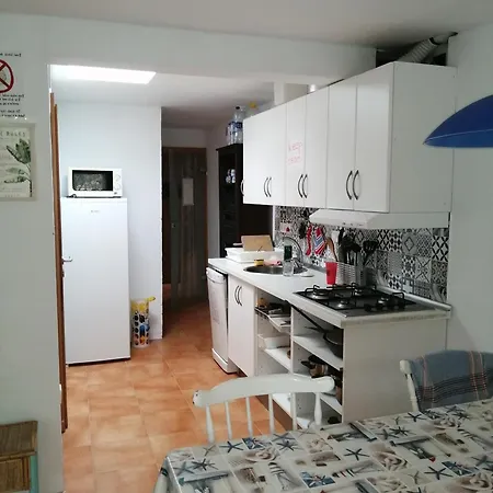 Bett 1 Im Maenner 4-bettzimmer Nur Maenner Only Men Solo Hombres *